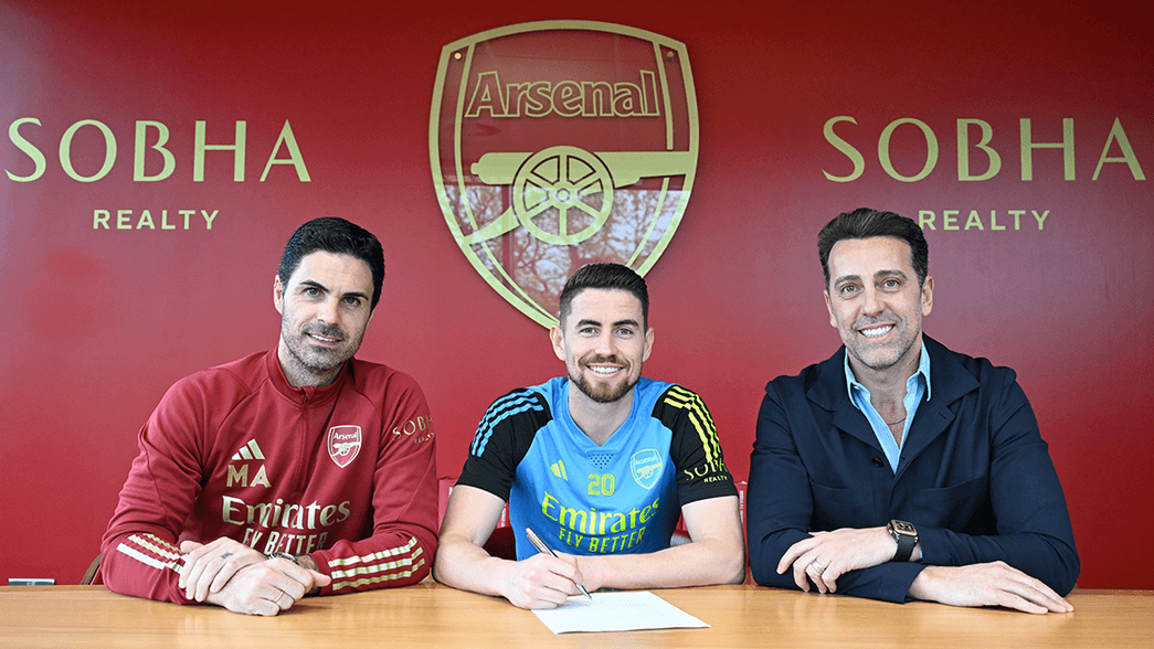 Jorginho signs his new Arsenal contract alongside Mikel Arteta and Edu