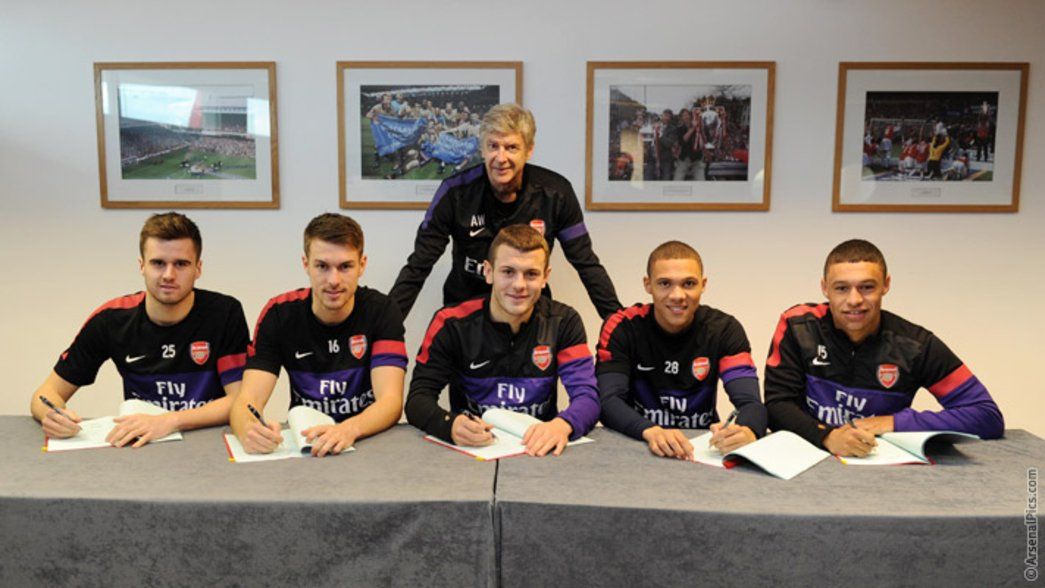 Jenkinson, Ramsey, Wilshere, Gibbs and Oxlade-Chamberlain sign