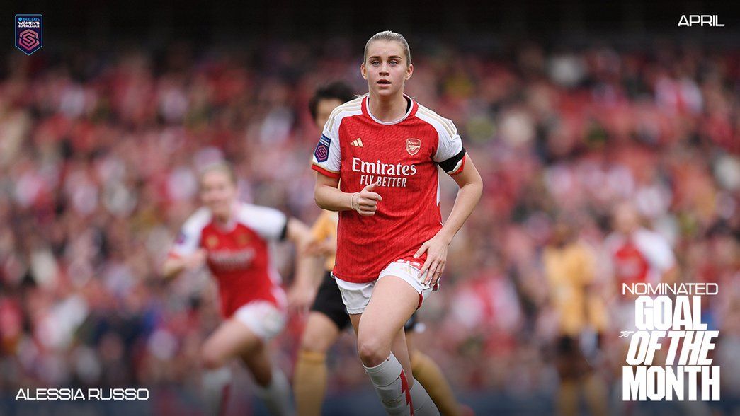 Alessia Russo in action for Arsenal