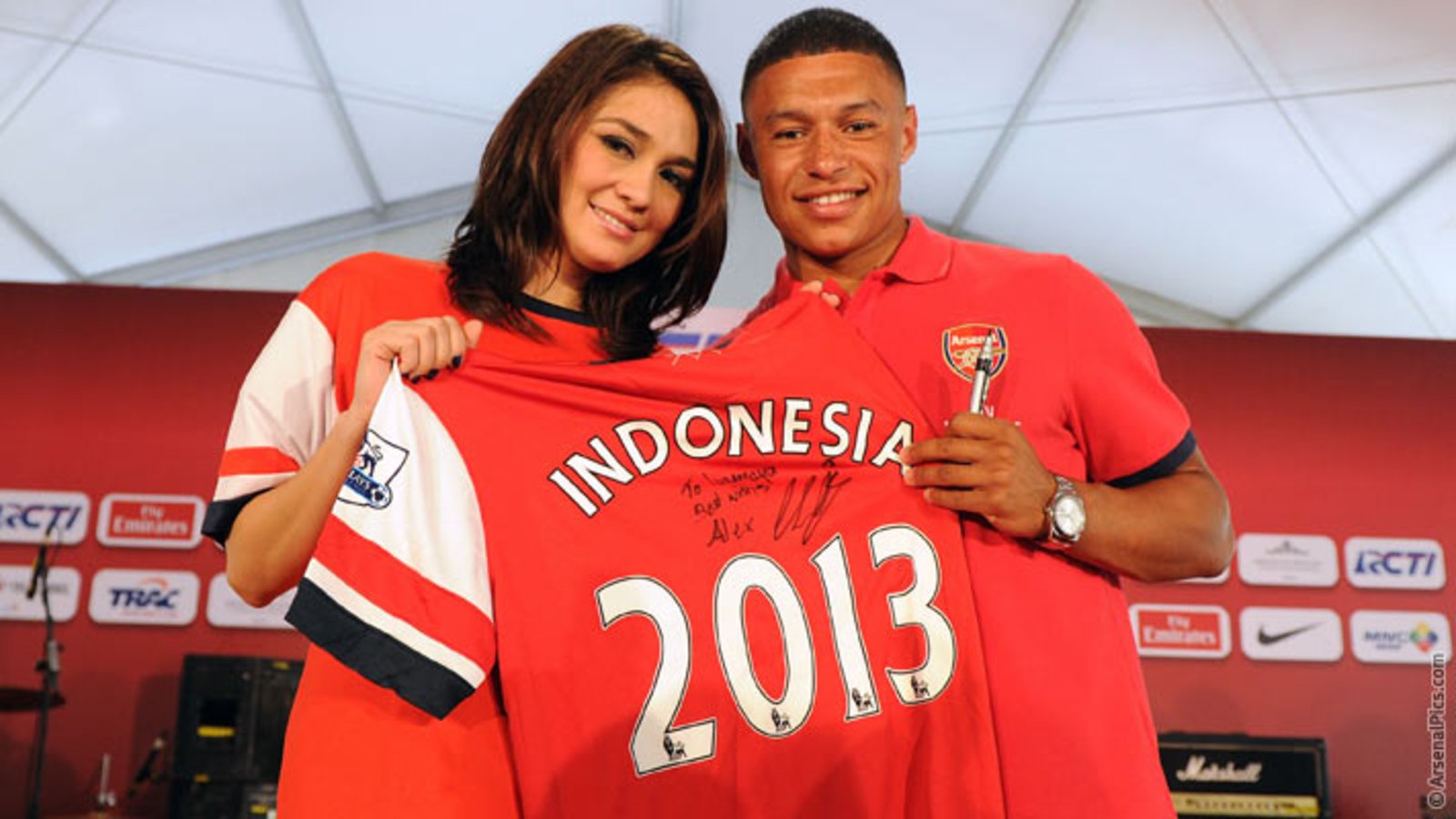 Pictures Arsenal stars on Indonesian TV News Arsenal