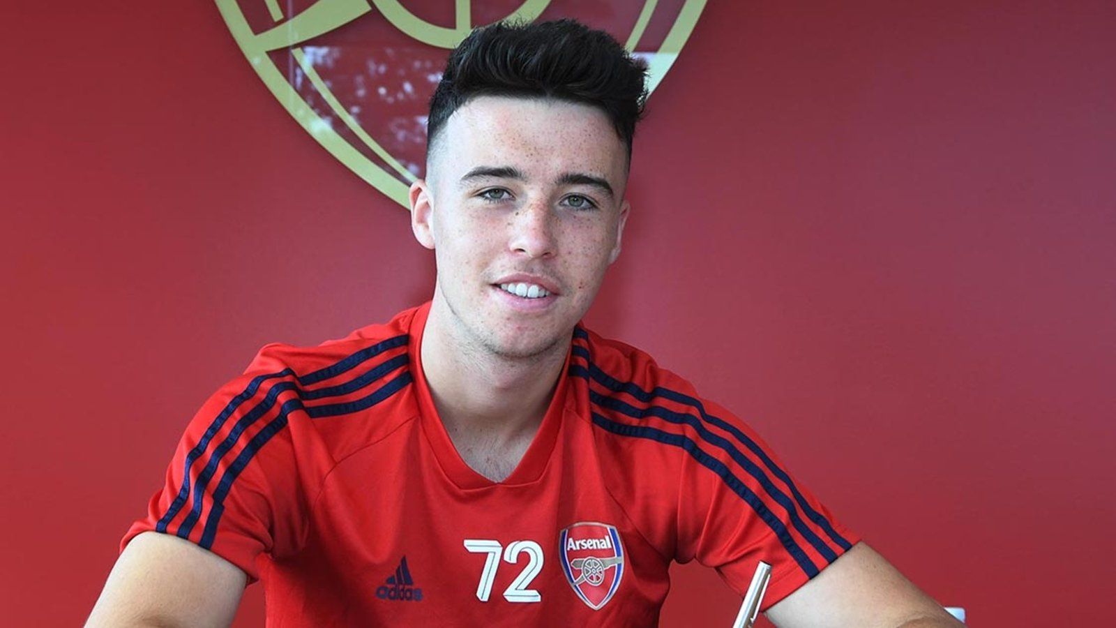 Sam Greenwood signs first pro contract | News | Arsenal.com