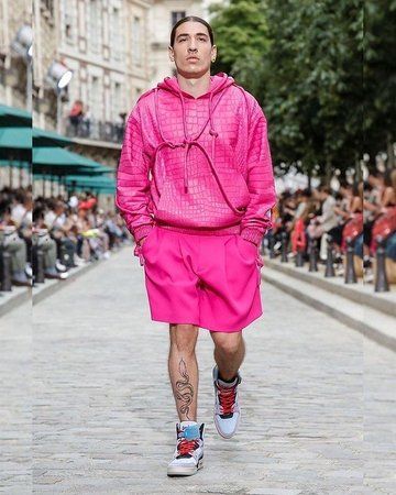 Arsenal ace Bellerin's maverick fashion sense raises eyebrows