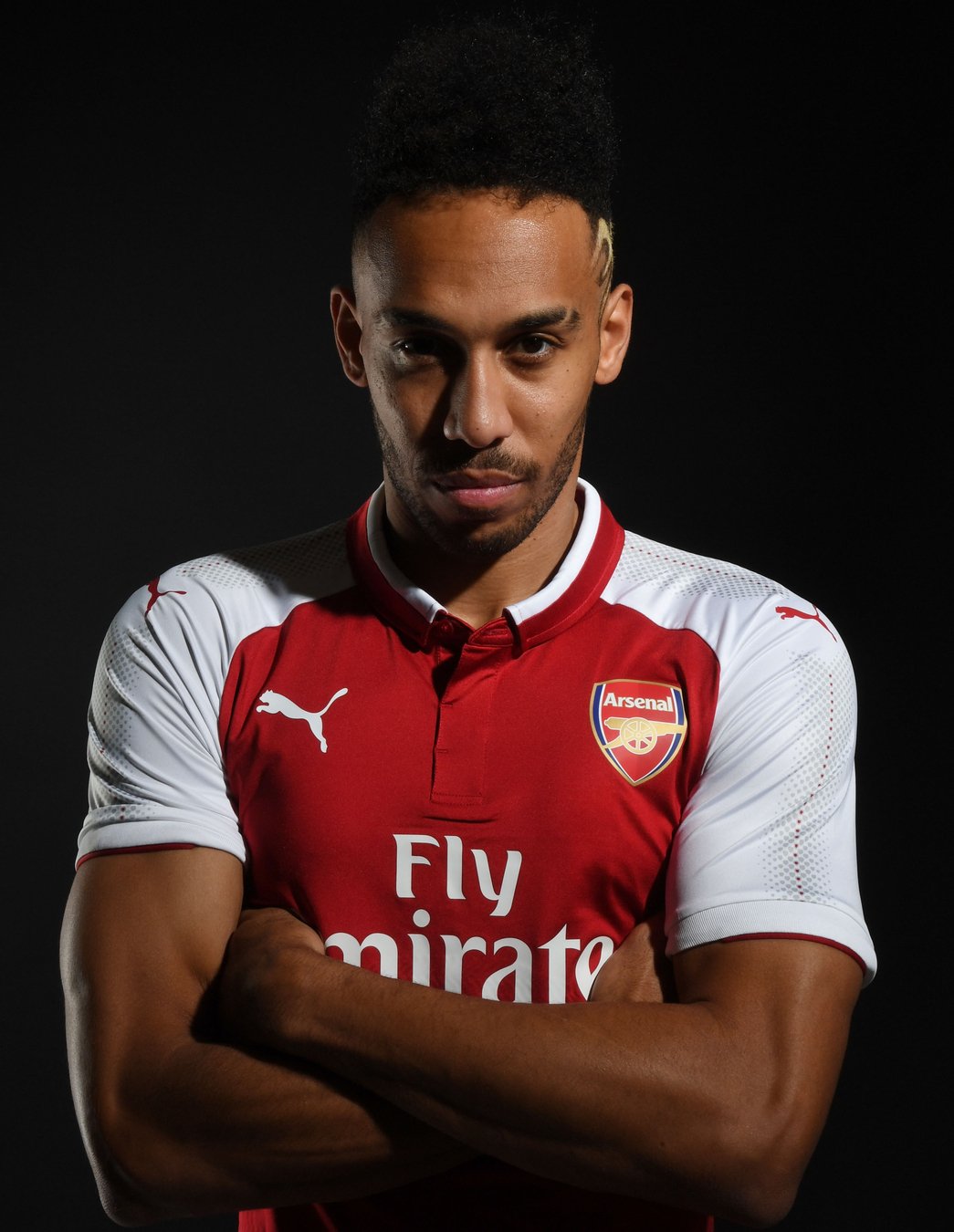 Pictures Pierre Emerick Aubameyang In Arsenal Kit Gallery