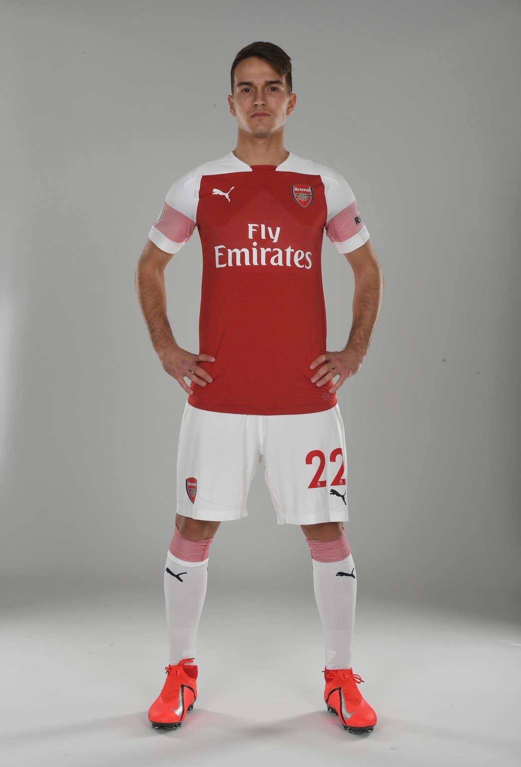 Denis Suarez poses in Arsenal shirt 