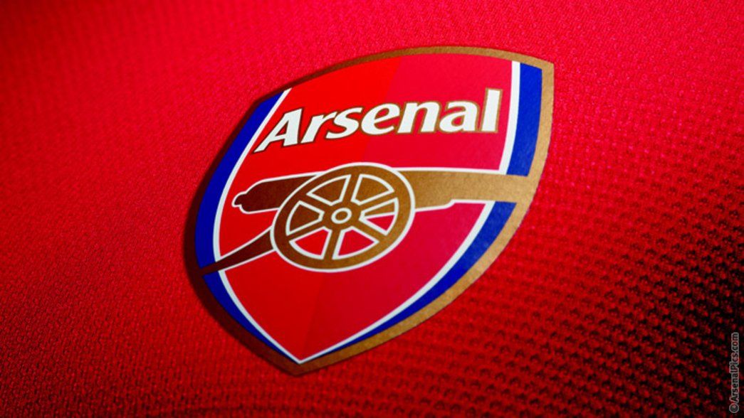 Arsenal shirt badge