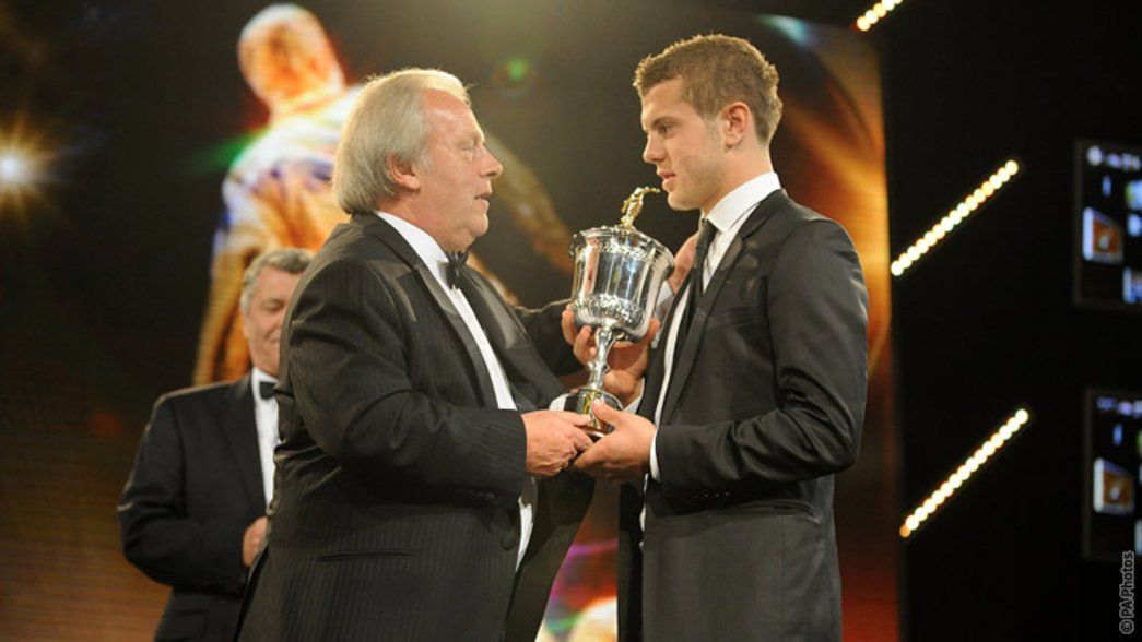 Jack Wilshere receives his PFA Young Player of the Year award in 2011