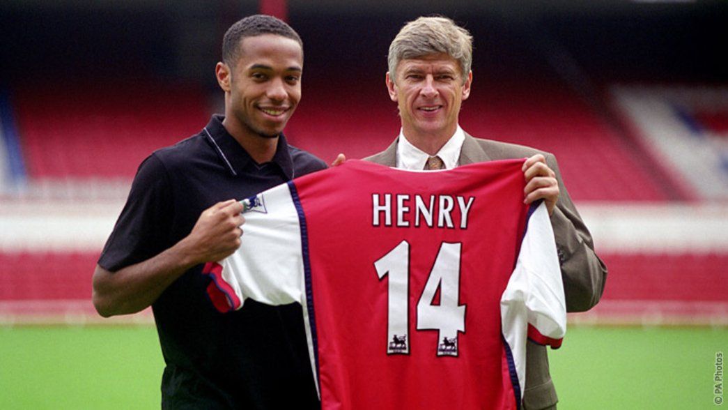 Thierry Henry signs for Arsenal