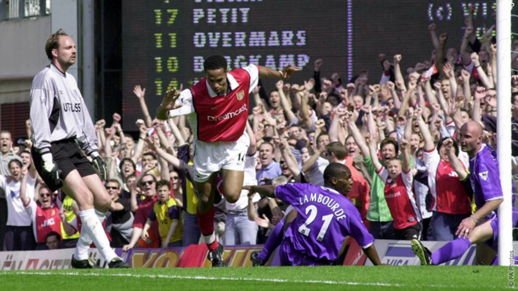 Thierry Henry scores against Chelsea in 2000
