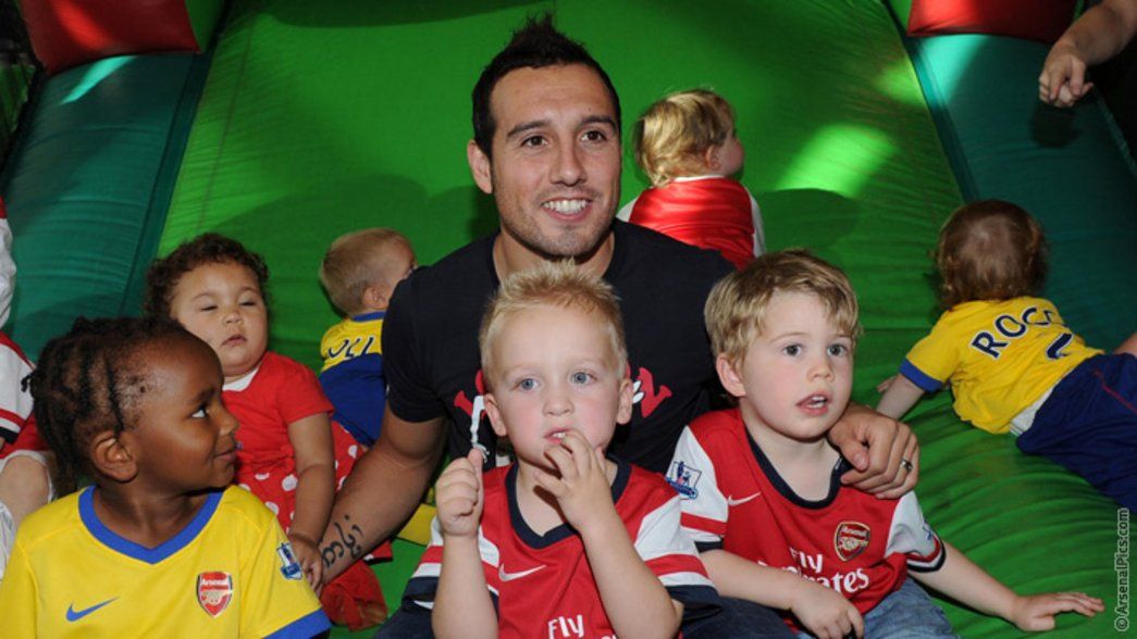Santi Cazorla meets our youngest Gunners