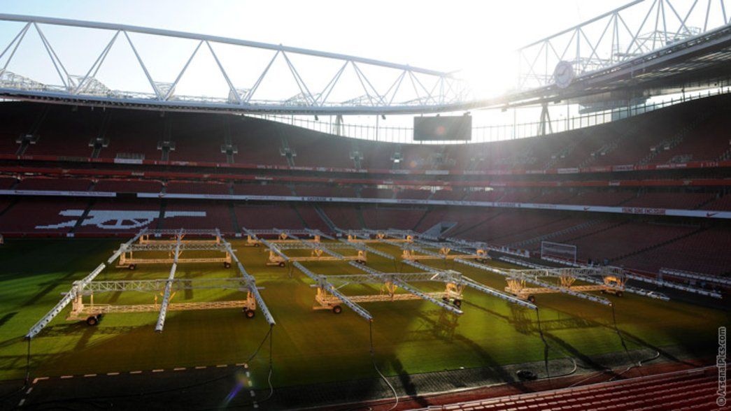 Emirates Stadium pitch lights