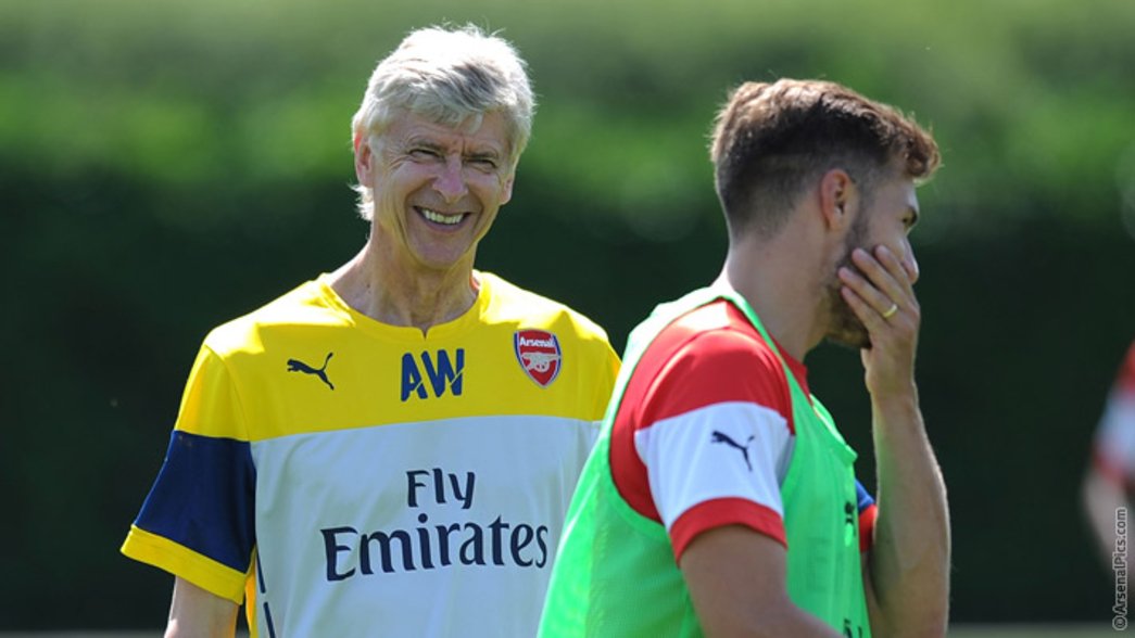 Ars&egrave;ne Wenger and Aaron Ramsey