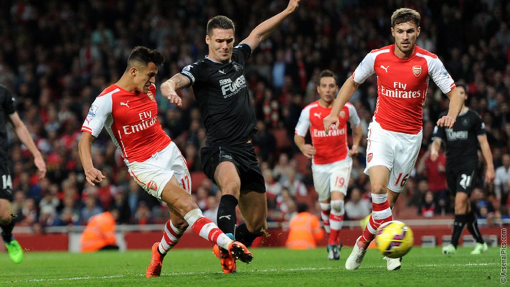 14/15: Arsenal 3-0 Burnley - Alexis Sanchez