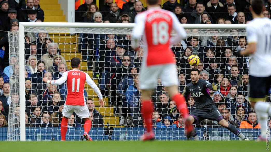 14/15: Tottenham Hotspur 2-1 Arsenal - Mesut Ozil