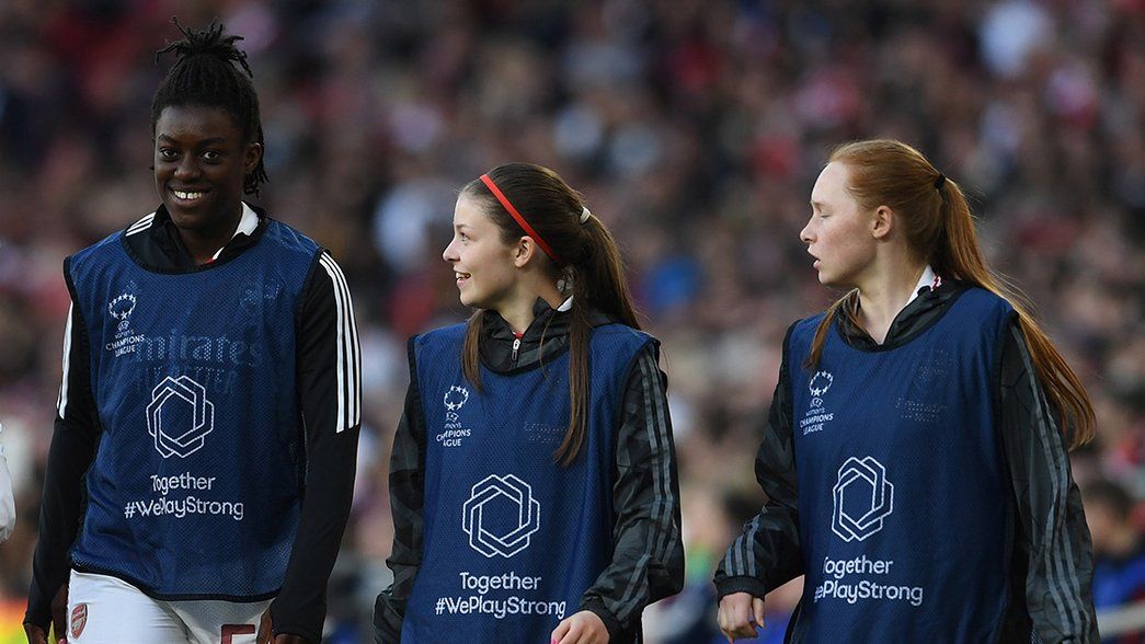 Michelle Agyemang, Laila Harbert and Katie Reid warm up at Emirates Stadium ahead of our Champions League semi-final