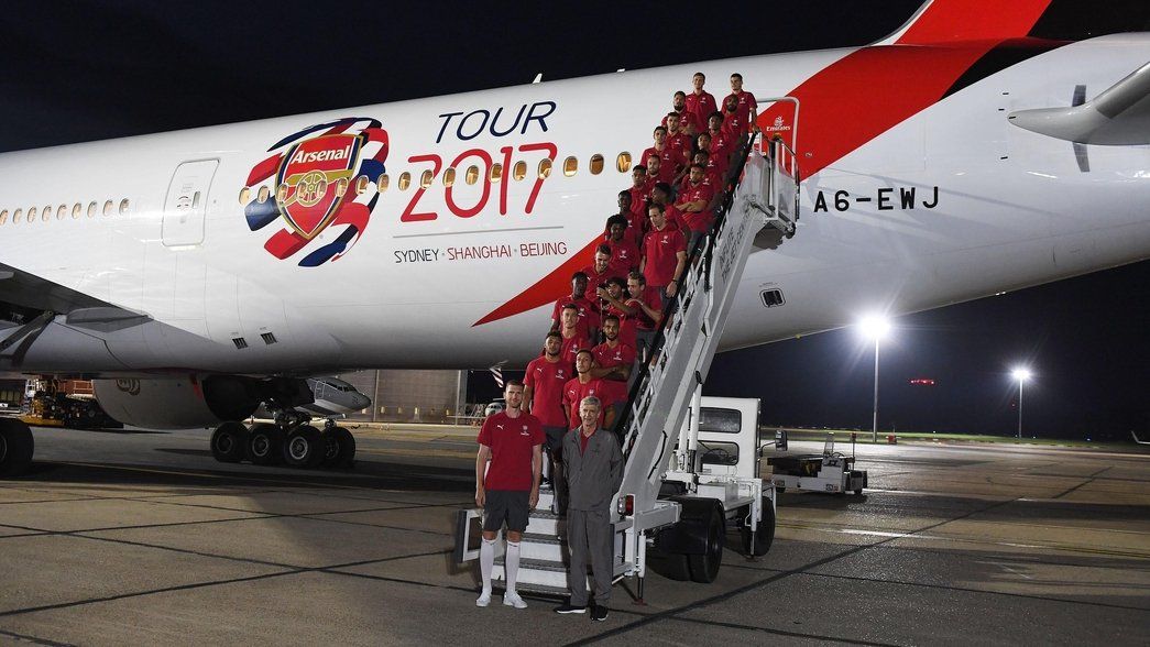 Squad board Emirates plane for Sydney