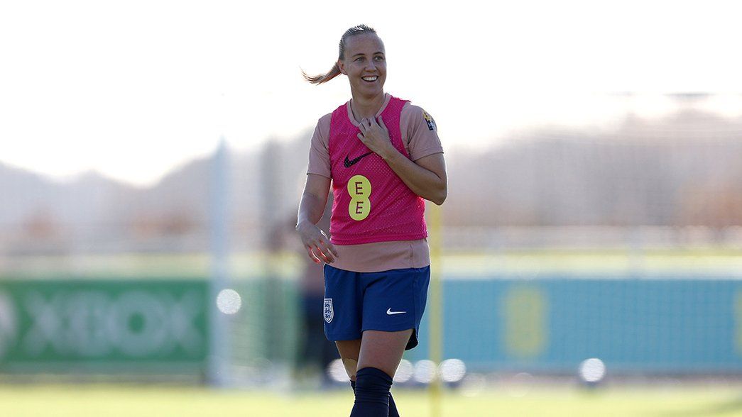 Beth Mead smiles in England training