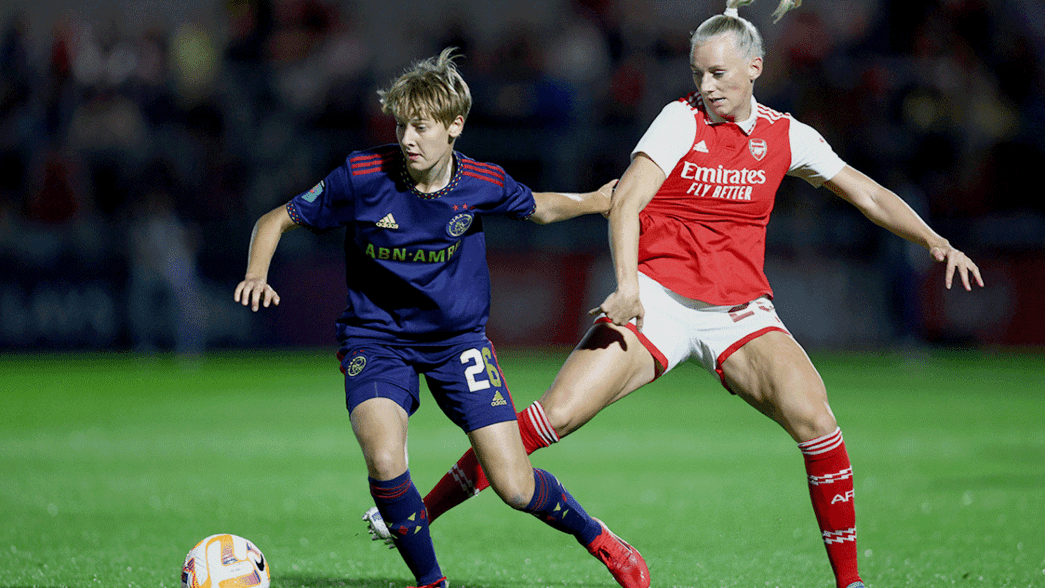 Stina Blackstenius playing for Arsenal against Ajax