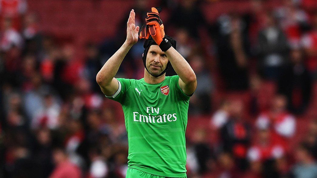 Petr Cech applauds the fans after the Manchester City game