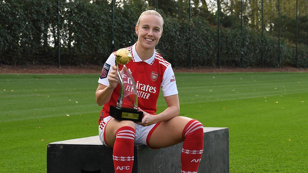 Beth Mead wins BBC Footballer of the Year
