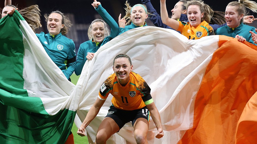 Katie McCabe celebrates with her Irish teammates