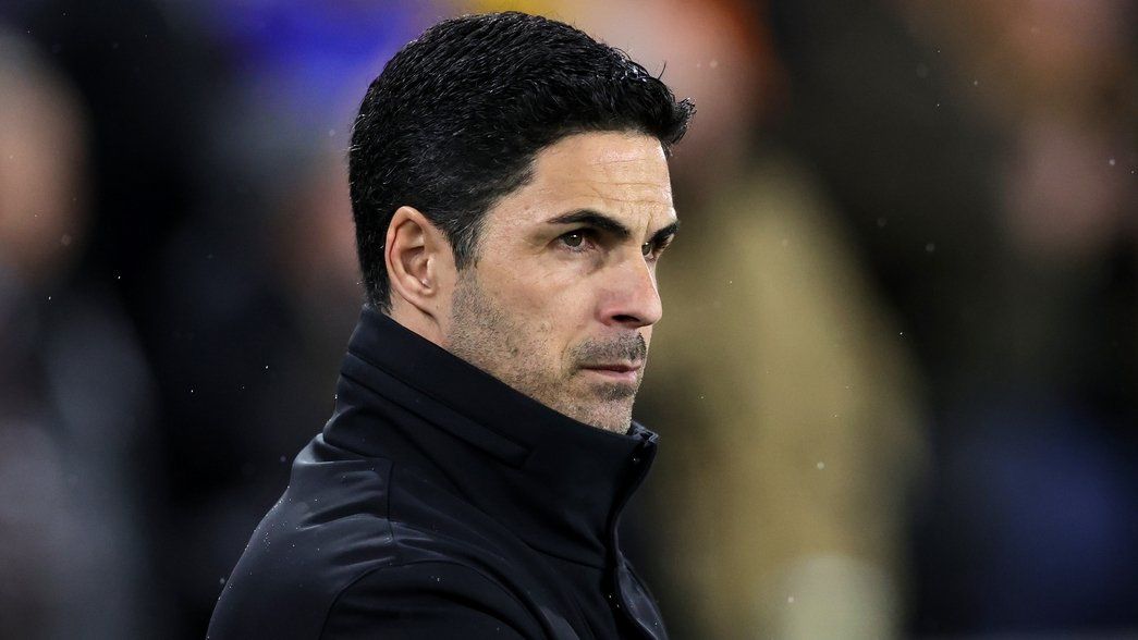 Mikel Arteta on the touchline against Sheffield United