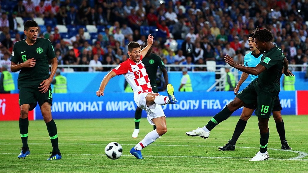 Alex Iwobi in action against Croatia at the World Cup