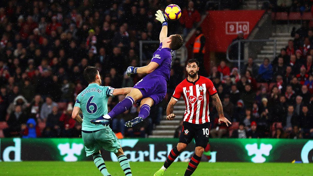 Bernd Leno fails to prevent from Charlie Austin from scoring