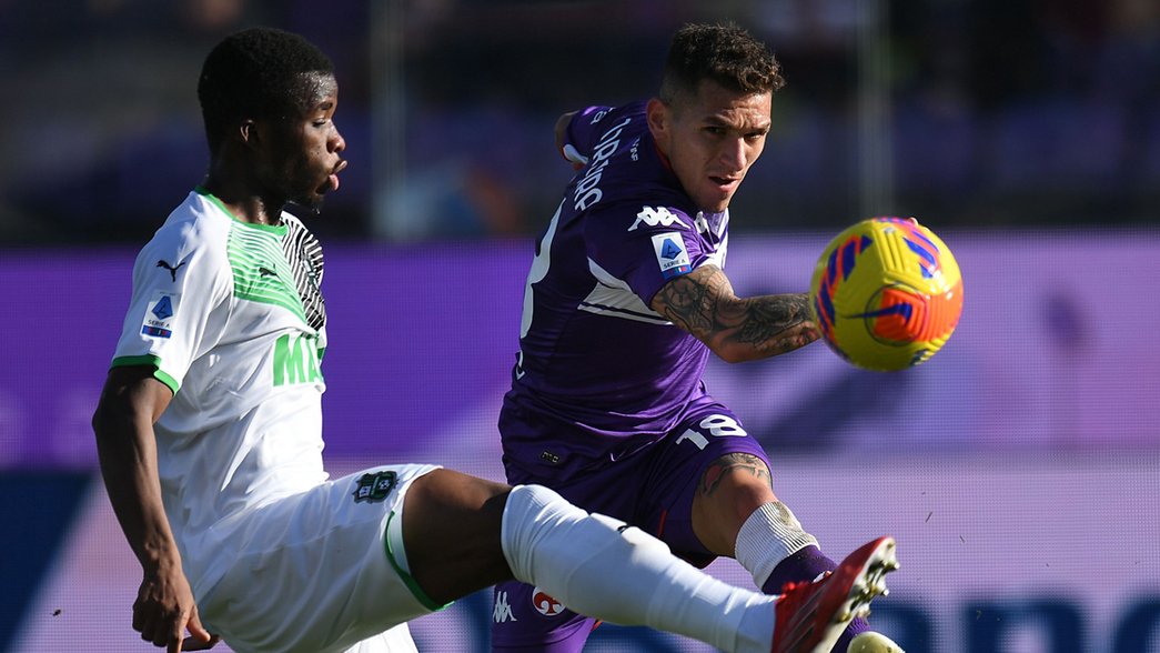 Lucas Torreira in action for Fiorentina in Serie A