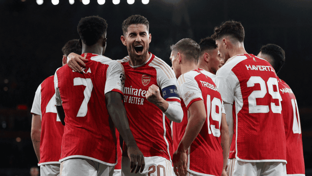 Arsenal team celebration against Sevilla