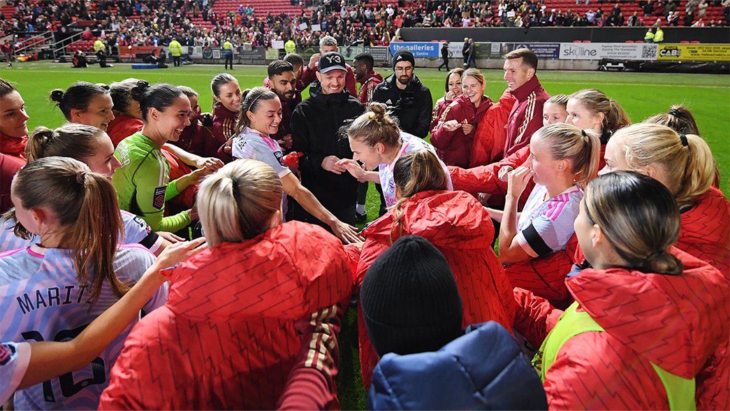 Our post-match huddle celebrating Vivianne Miedema's return