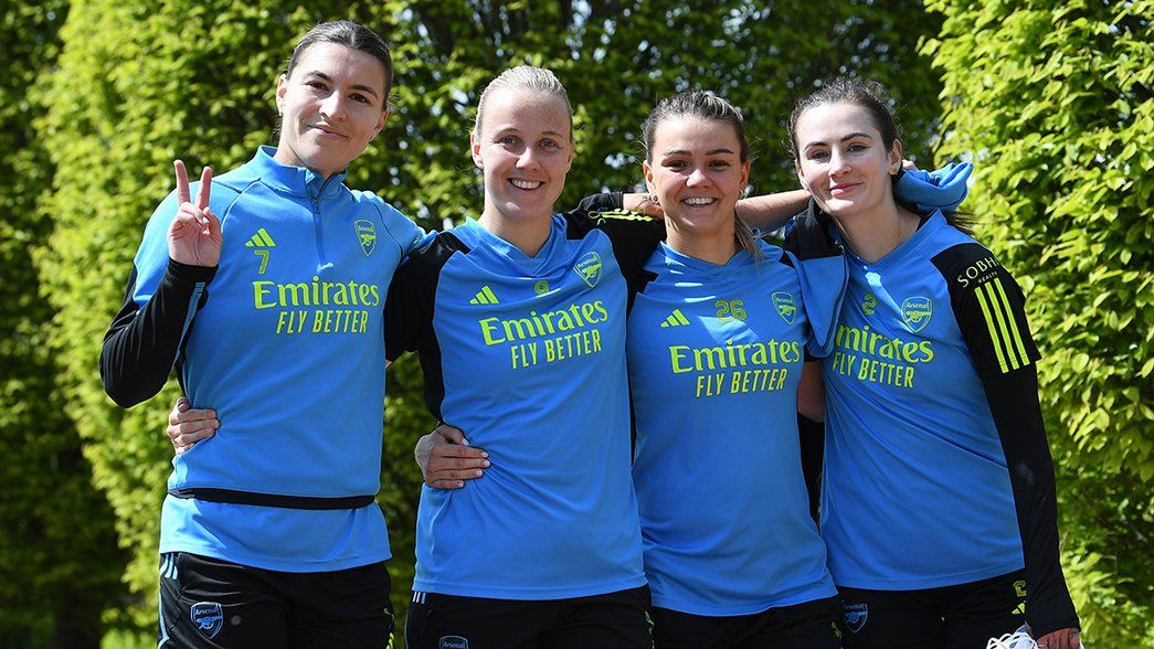 Steph Catley, Beth Mead, Laura Wienroither and Emily Fox smile ahead of training