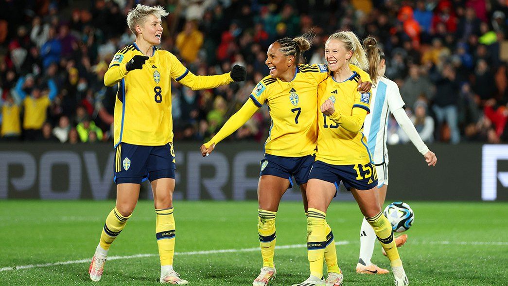 Lina Hurtig celebrates Sweden's win over Argentina with her teammates