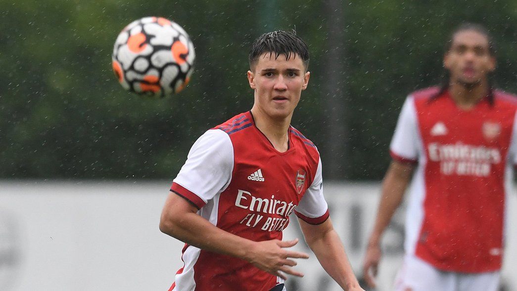 James Sweet in action for Arsenal U-18s
