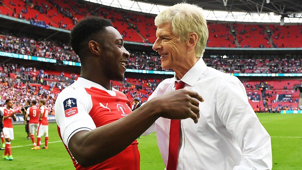 Danny Welbeck and Arsène Wenger after the 2017 FA Cup final