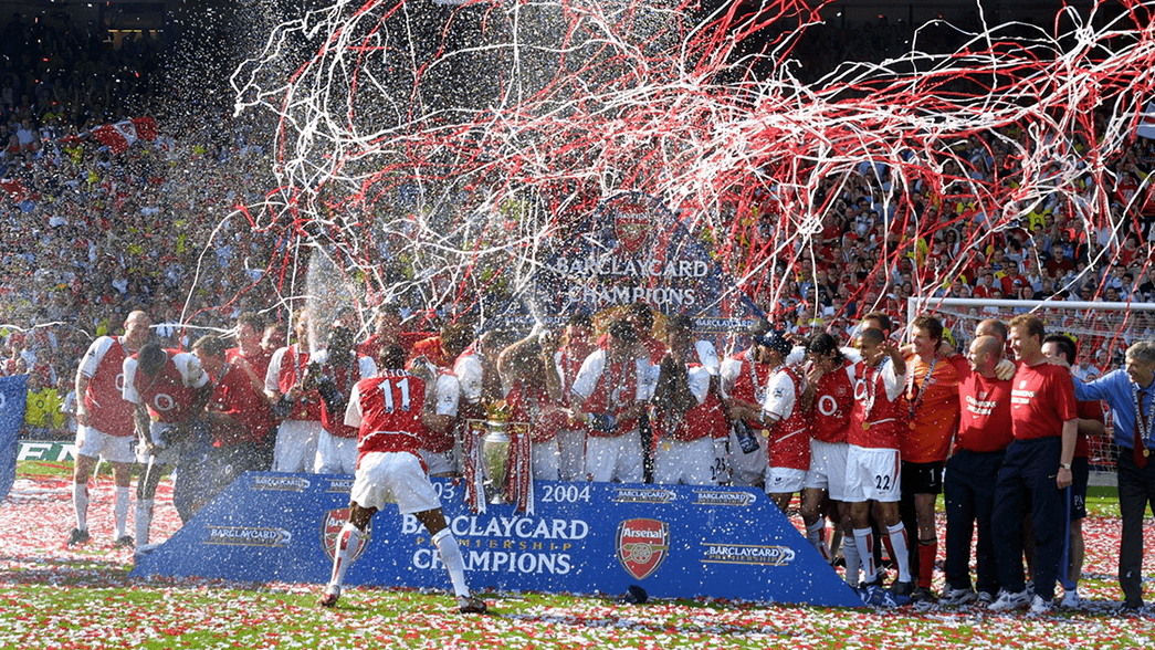 Arsenal celebrate winning the Premier League in 2003/04