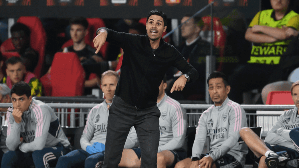Mikel Arteta during the game against PSV Eindhoven