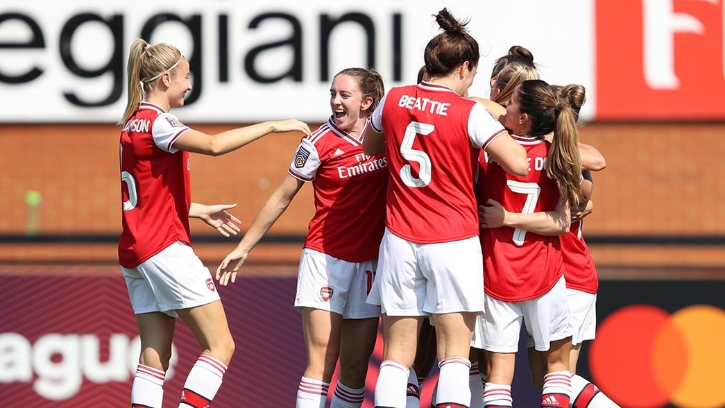 Arsenal Women celebrate 