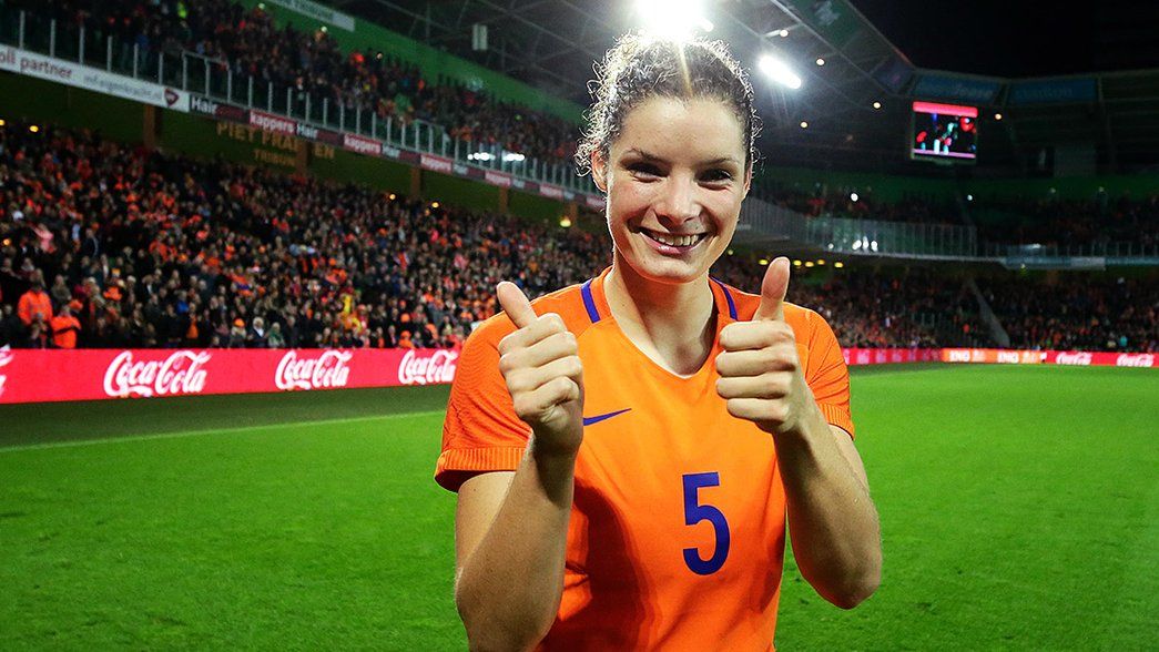 Dominique Janssen in action for Netherlands
