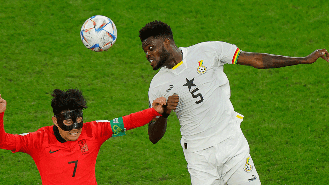 Thomas Partey playing for Ghana against South Korea