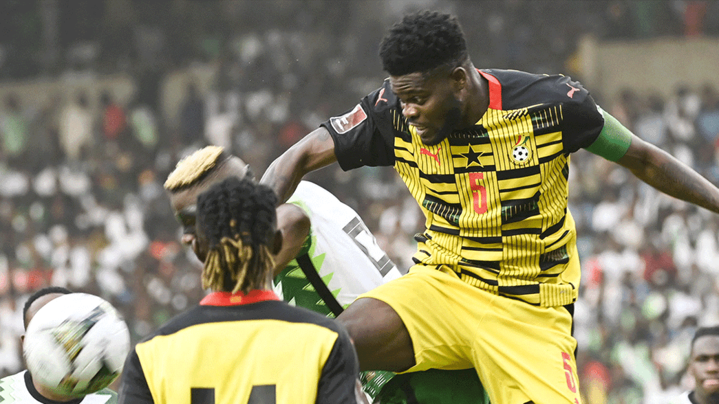 Thomas Partey playing for Ghana against Nigeria