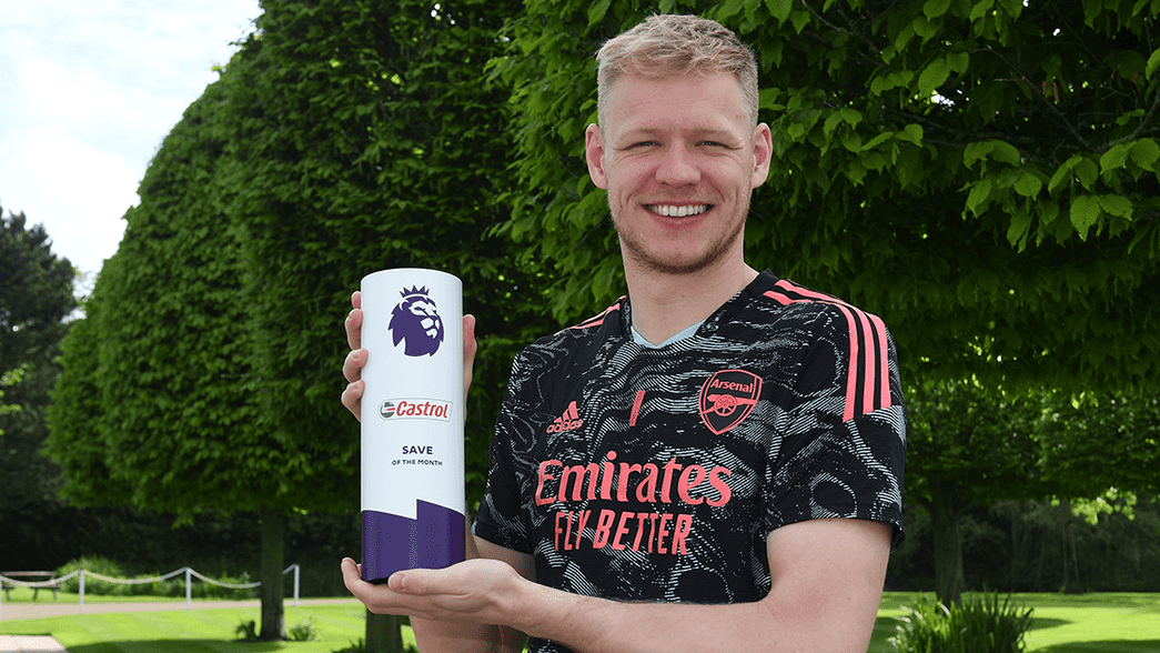 Aaron Ramsdale with the Premier League Save of the Month trophy
