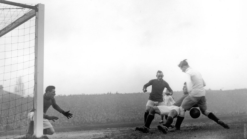 Arsenal 3-2 Tottenham Hotspur - 1921