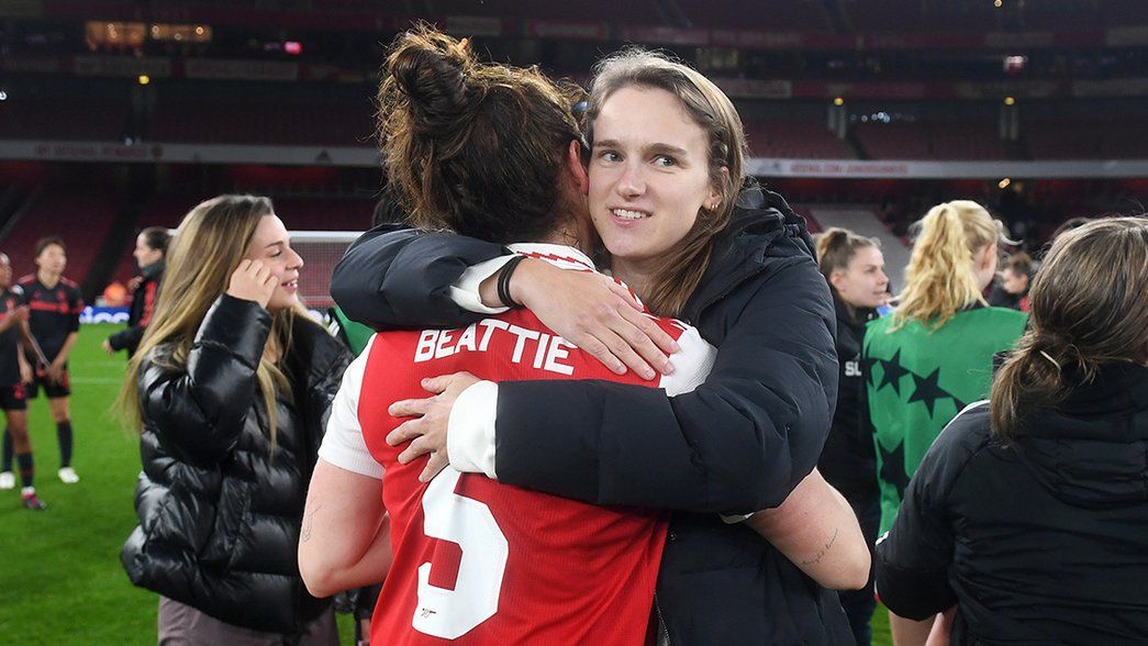 Vivianne Miedema hugs Jen Beattie after our game at Emirates Stadium