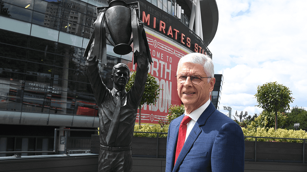 wenger-statue.png