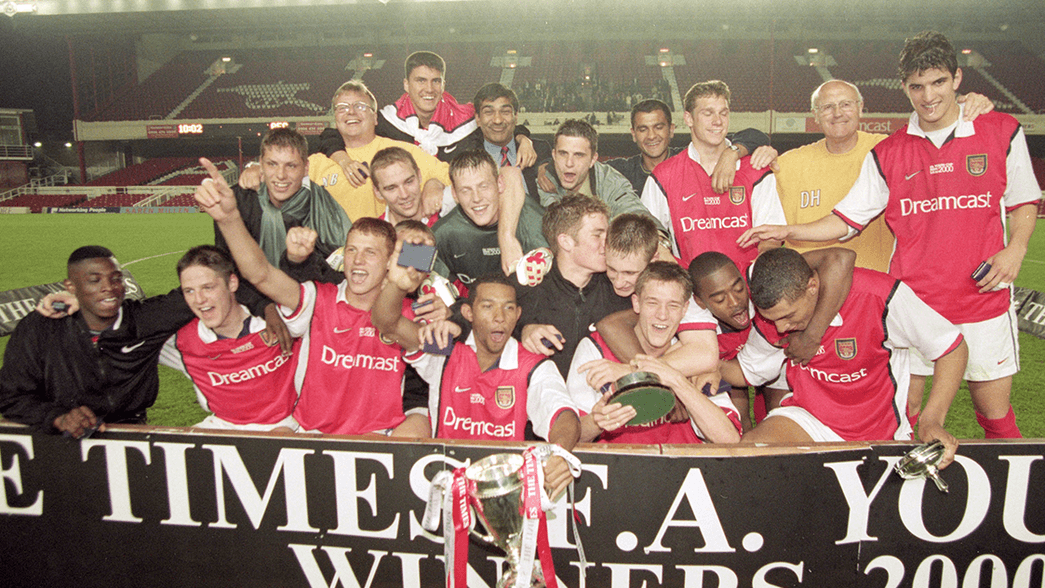 Arsenal lift the FA Youth Cup in 2000